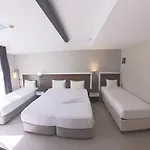 Lulubay Rooms&suites Hotel *