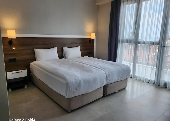 Lulubay & Szálloda Kusadası