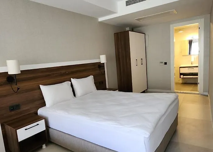 Lulubay & 库萨达斯