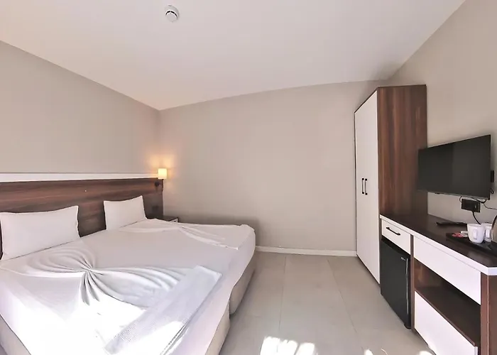 Lulubay & Szálloda Kusadası