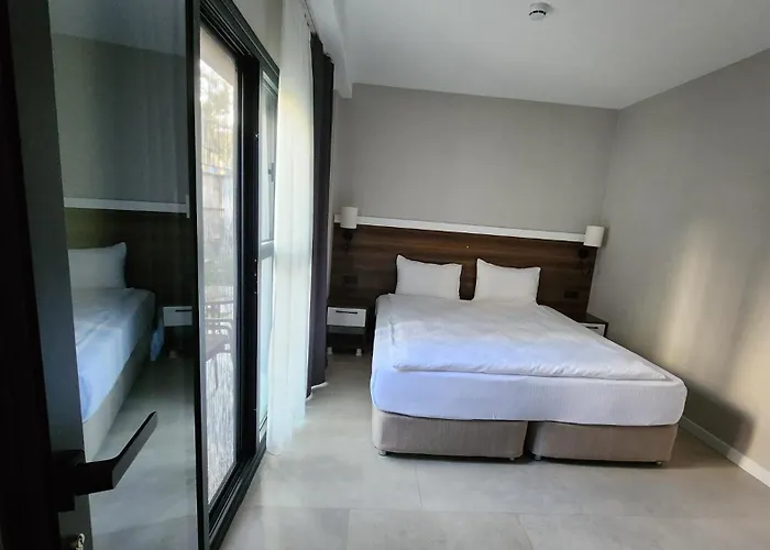 Lulubay & Hotel Kusadasi